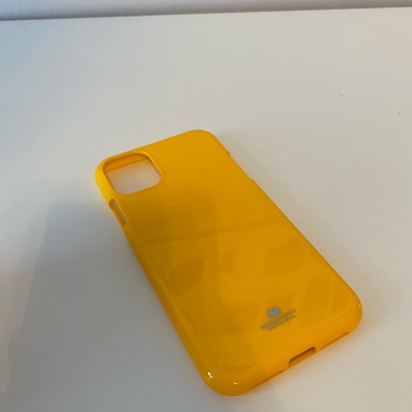 GLOSSY YELLOW IPHONE 11 PHONE CASE - Picture 3 of 3